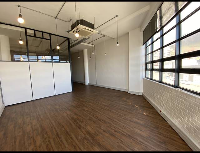 100M² OFFICE TO LET IN SALT RIVER